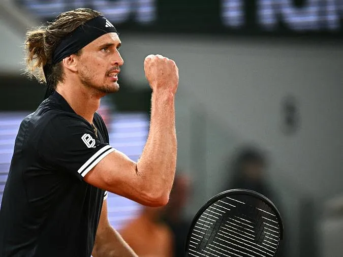 Alexander Zverev balaye la surprise Rafael Jodar en trois sets et rejoint les demi-finales de Roland !