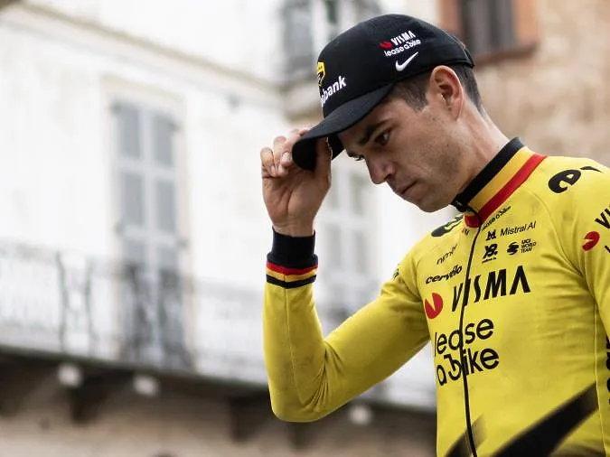 « C’est une mauvaise nouvelle » : Van Aert déplore le départ de Grischa Niermann
