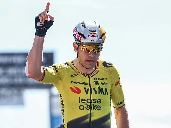 « J’ai peur que la chute de trop arrive plus vite » : Philippe Gilbert s’inquiète pour Wout van Aert