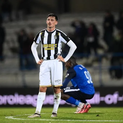 Bernier et Charleroi battus.