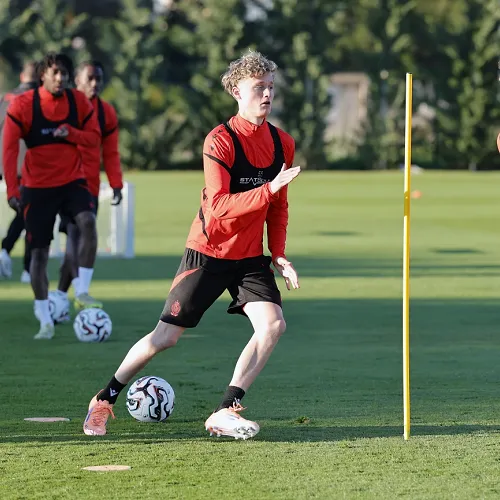 Standard : Charlie Spoden pour remplacer Casper Nielsen ? Vincent Euvrard répond ! (vidéo) - Circus Daily