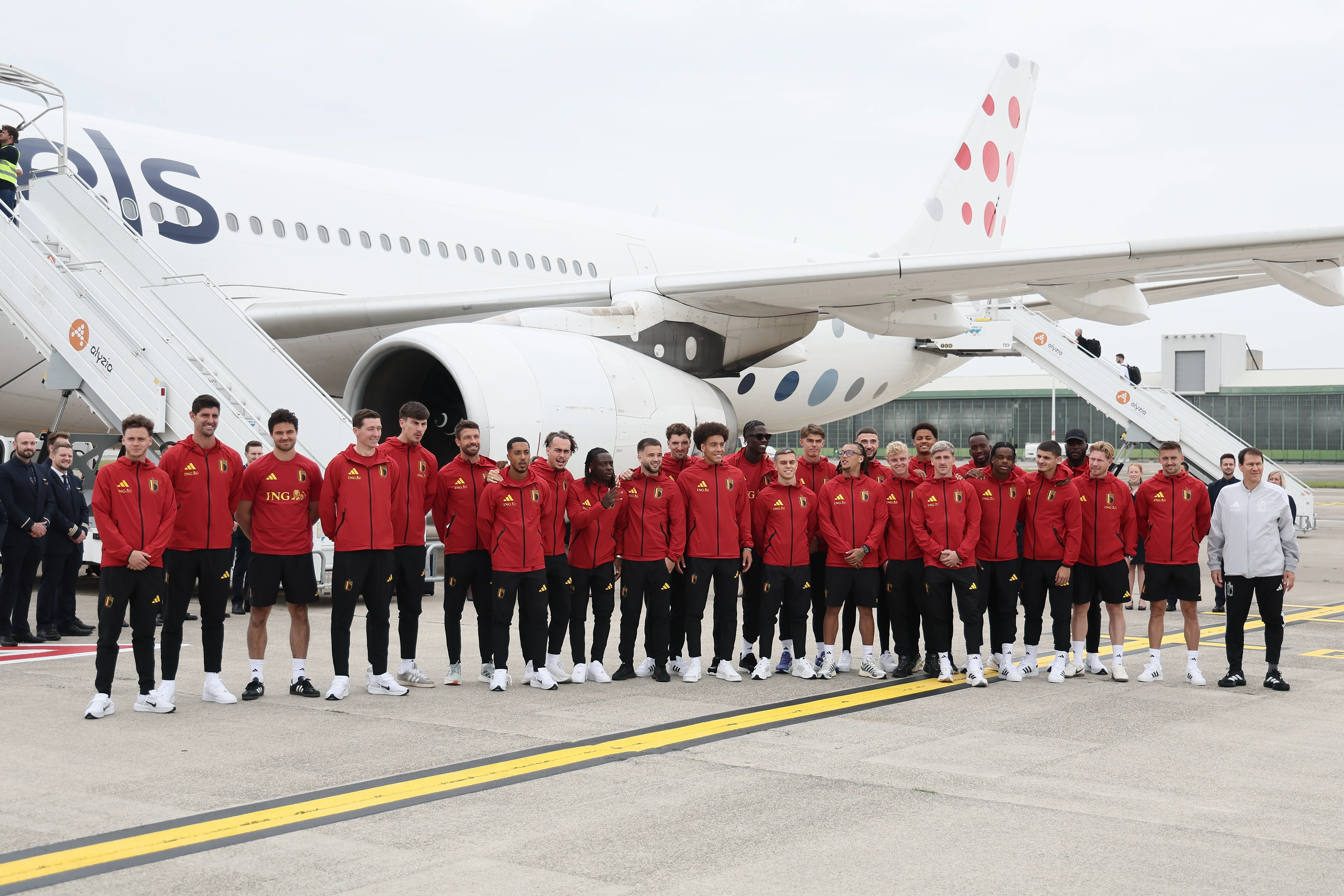 Rode Duivels op Brussels Airport opgestegen naar Seattle - BELGA - Belga