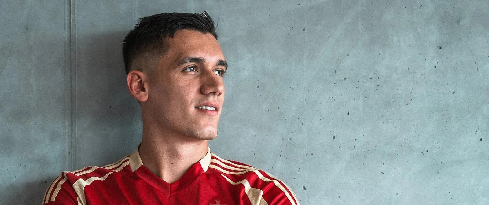 Twee nieuwe aanwinsten bij Standard: Viktor Djukanovic en Sotiris Alexandropoulos sluiten zich aan bij de Rouches - Circus Daily