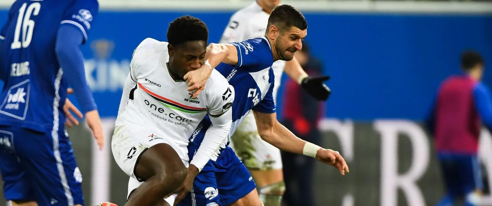 Veel schoten, maar geen doelpunten tussen OH Leuven en KAA Gent (0-0) - Circus Daily