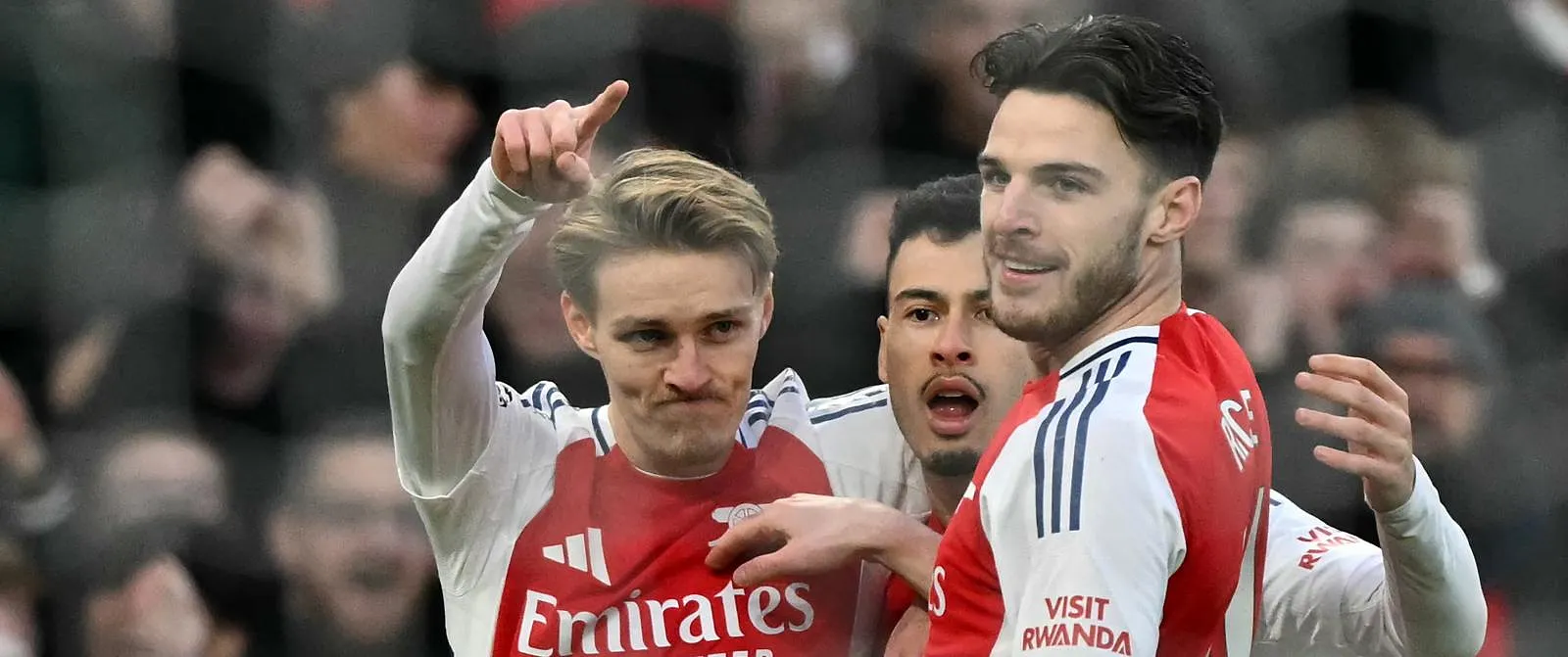 Premier League: Arsenal vernielt Manchester City en blijft in het spoor van koploper Liverpool - Circus Daily