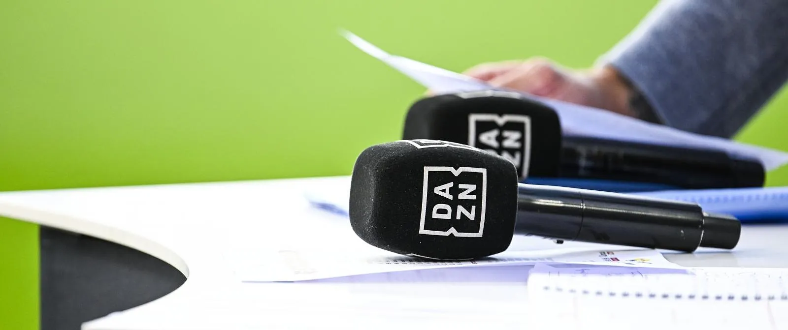 «Geen enkel aanvaardbaar bod»: er komt geen akkoord tussen DAZN en de operatoren!