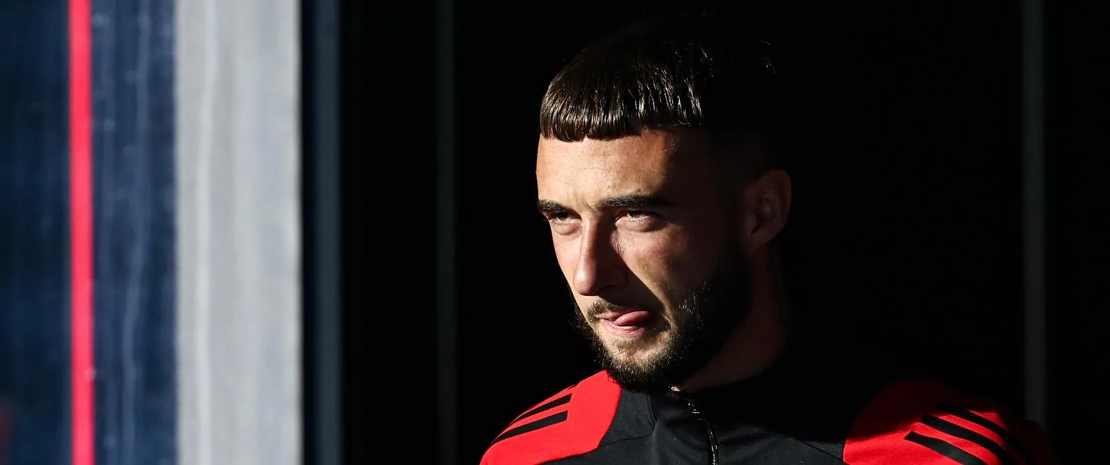 Zeno Debast wekt interesse van meerdere Premier League-clubs, waaronder Manchester United! - Circus Daily