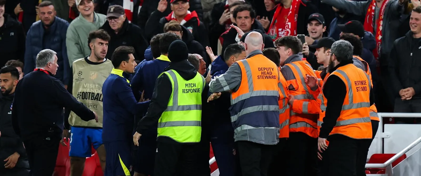 Diego Simeone legt uit: ruzie met Liverpool-supporter in blessuretijd - Circus Daily