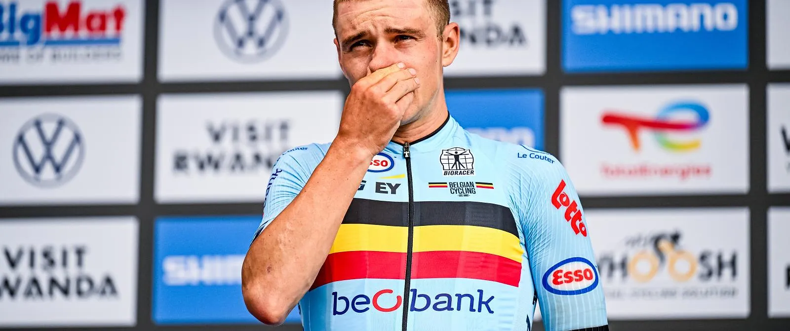 Heeft Remco Evenepoel een fout gemaakt op het WK? «Als hij iets langer had doorgereden…» - Circus Daily