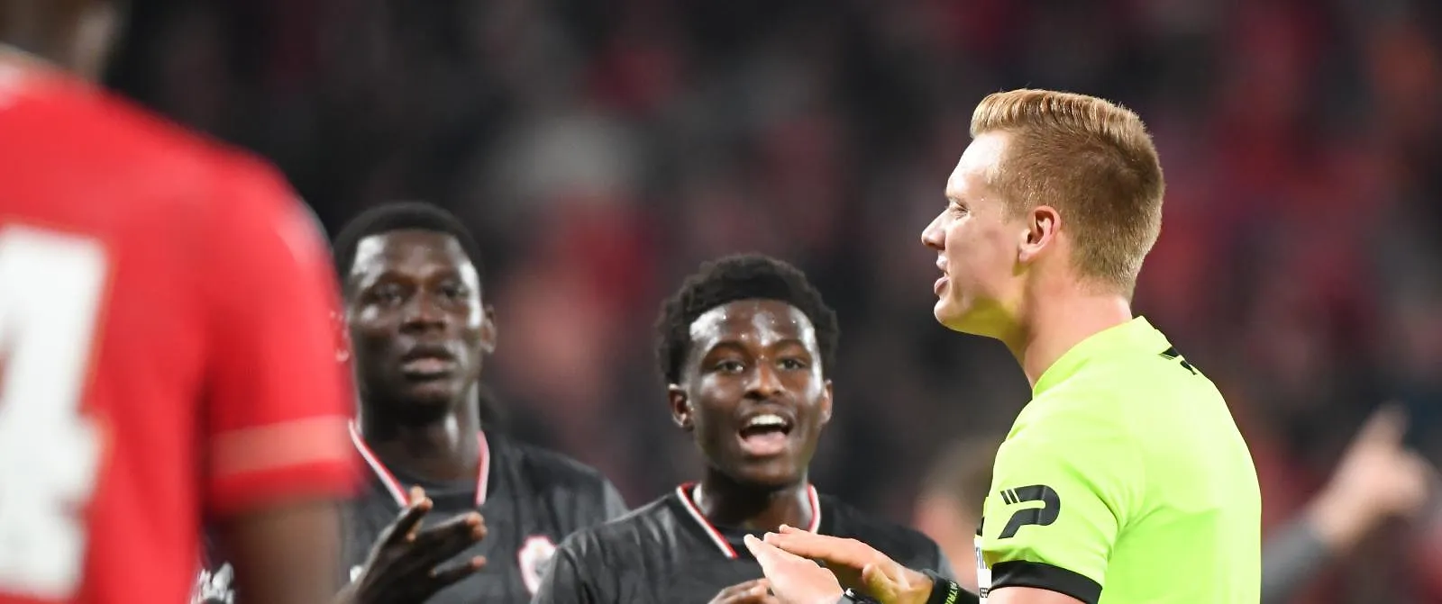 Standard-supporters kunnen gerust zijn: een reglementaire nederlaag is niet mogelijk - Circus Daily