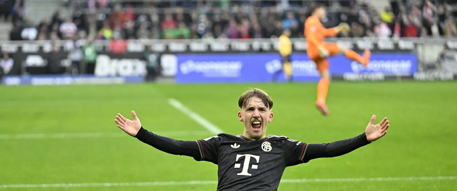 Bayern evenaart zegerecord na winst bij tienkoppig Gladbach - Belga