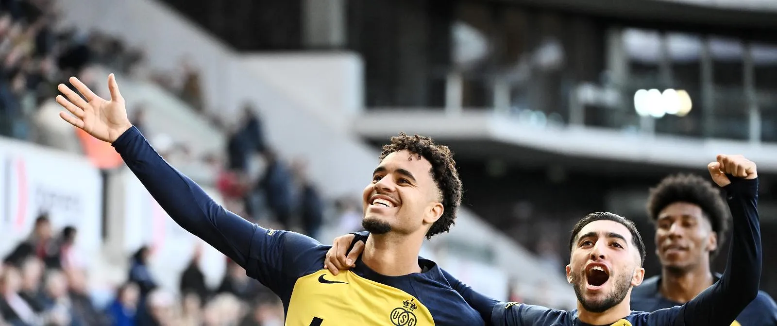 Union na omstreden openingsdoelpunt vlot voorbij Zulte Waregem - Belga