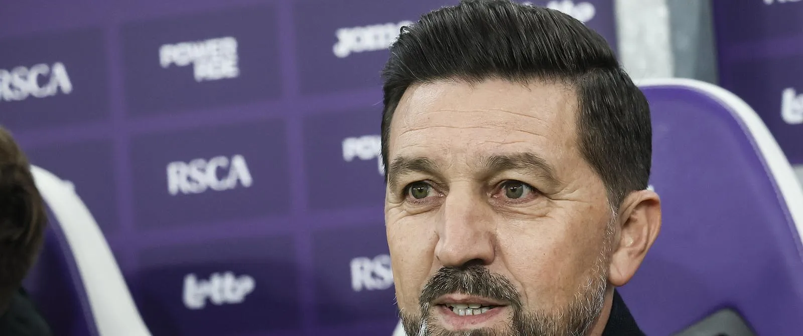 Besnik Hasi gefocust op Anderlecht: «We kijken voorlopig niet te veel naar de punten van anderen» - Circus Daily