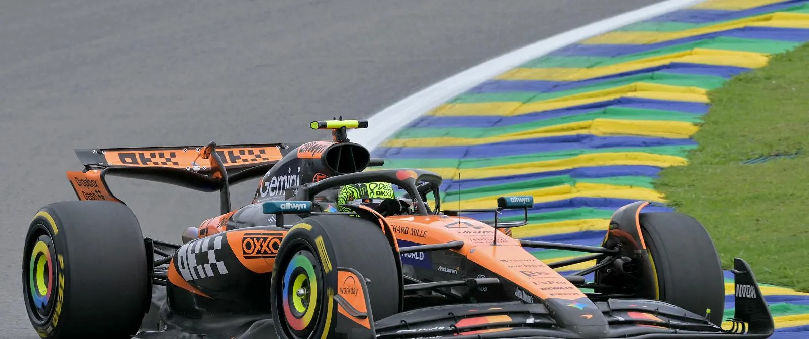Formule 1: Lando Norris (McLaren) wint sprintrace in Brazilië, Piastri valt uit - Belga