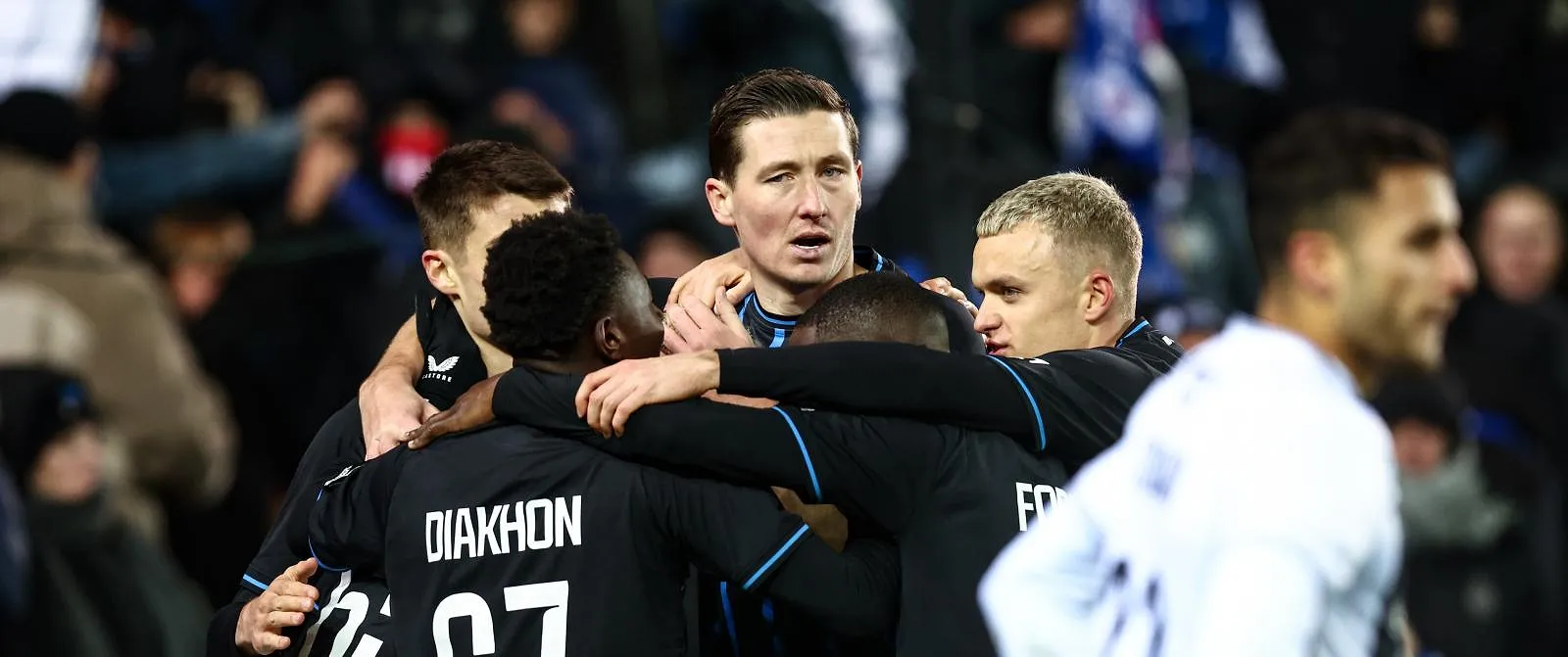 Pro League: Hans Vanaken benut zijn goede vorm en scoort enige treffer tegen Charleroi (1-0) - Belga