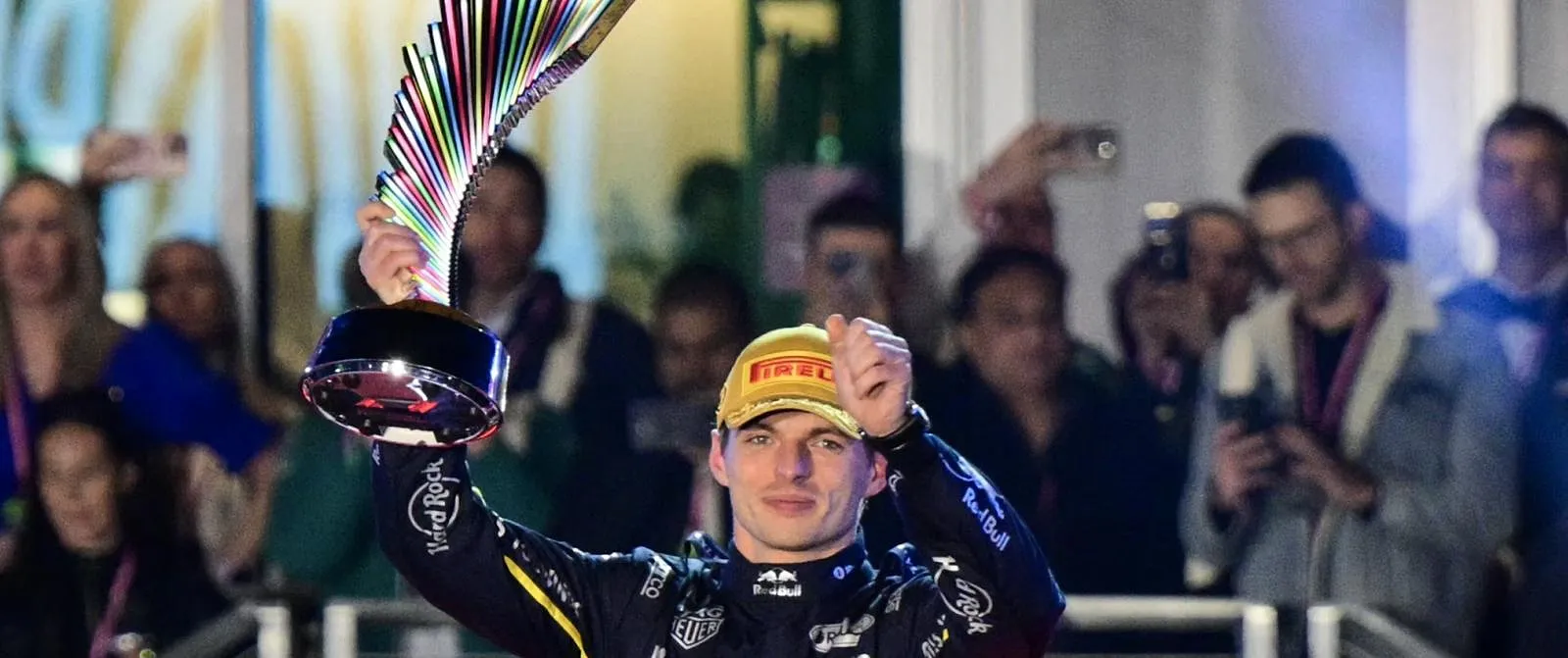 Formule 1: Max Verstappen wint GP van Las Vegas en blijft in de titelstrijd
