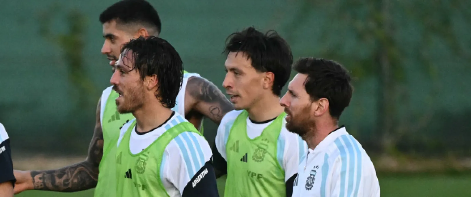 Kevin Mac Allister heeft Lionel Messi bij de nationale ploeg meegemaakt: « Als je hem aanraakt, heb je problemen » - Circus Daily