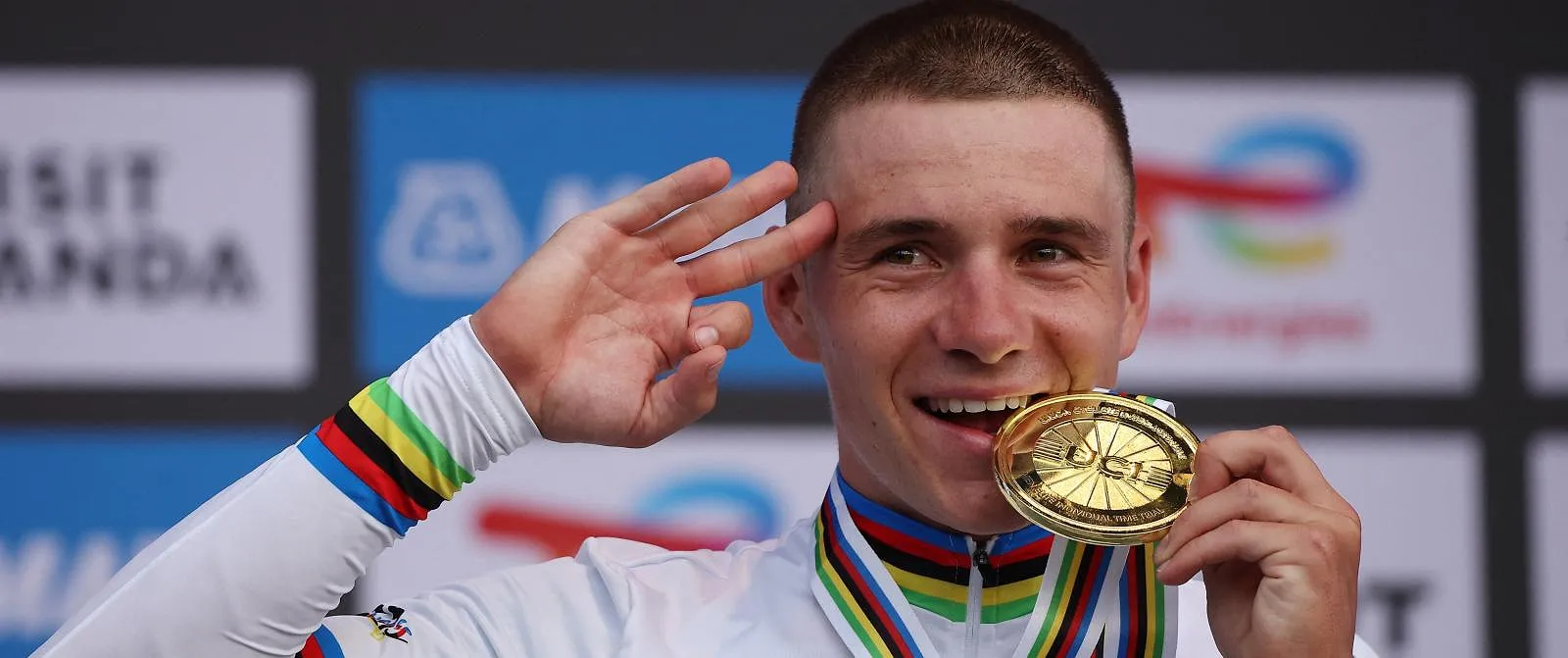 Remco Evenepoel heeft de Ronde van Vlaanderen in het hoofd: de kans dat hij de Giro rijdt, wordt kleiner! - Circus Daily