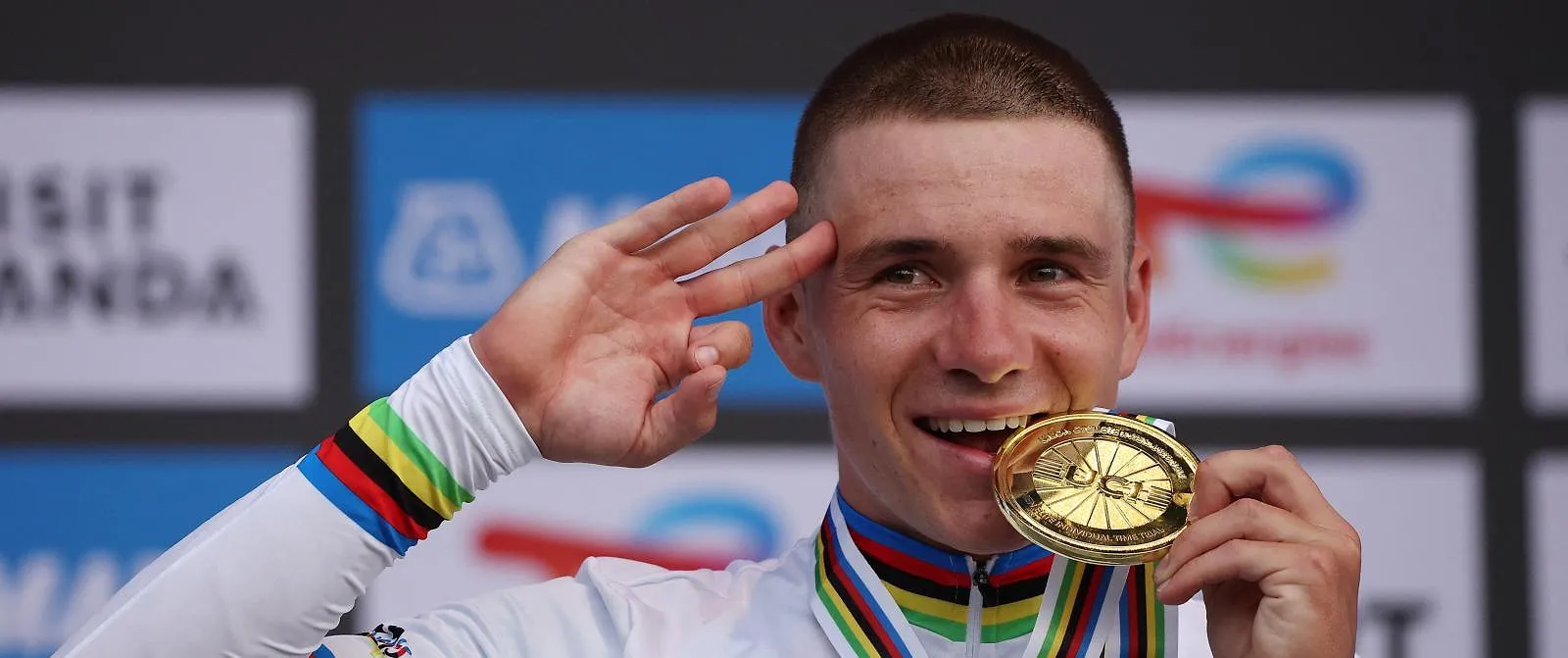 Het parcours van de Giro is bekendgemaakt: geen tweede tijdrit… en ook geen Remco Evenepoel? - Circus Daily