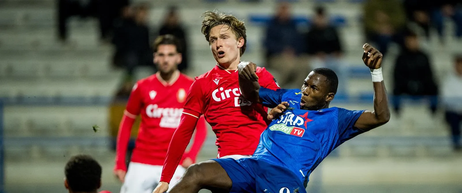 Ramp voor Standard, uitgeschakeld in Dender in de Beker van België! - Belga