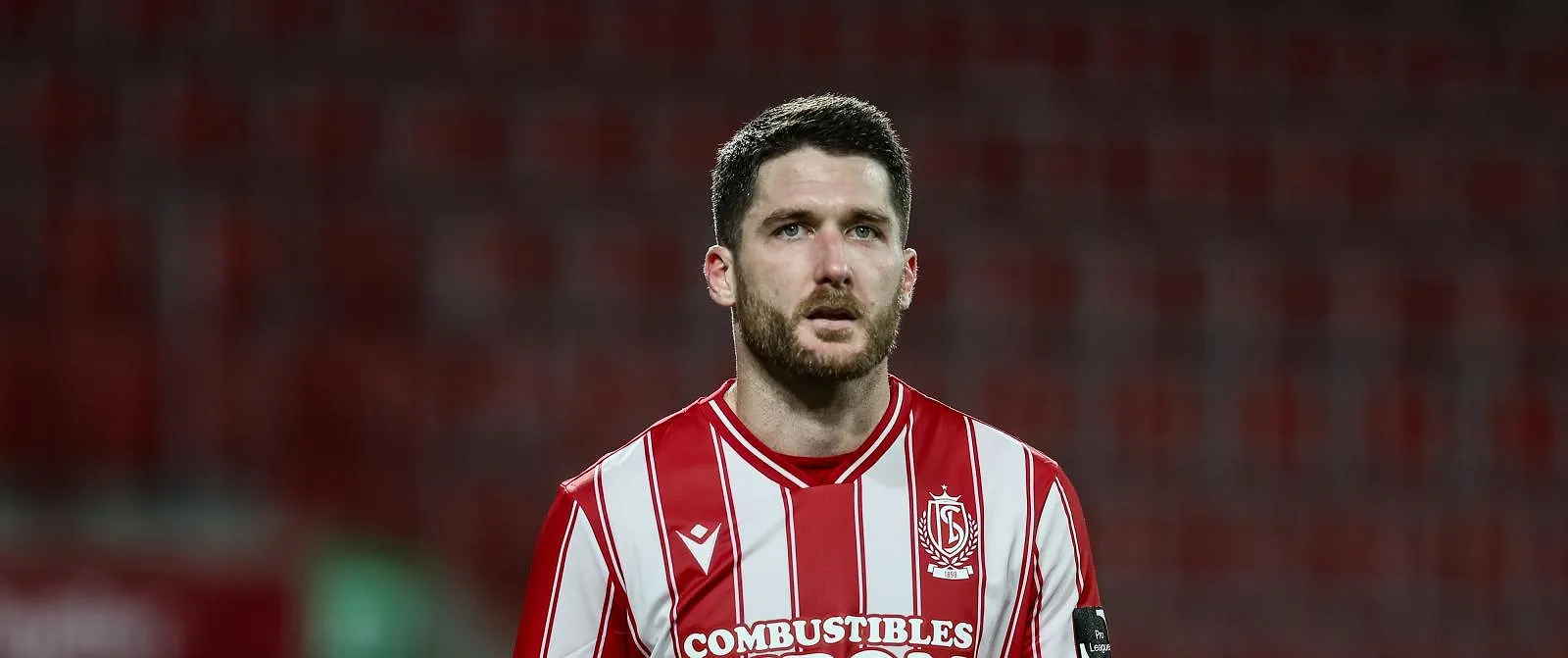 Thomas Henry betrokken bij confrontatie met Standard-supporter (video) - Circus Daily