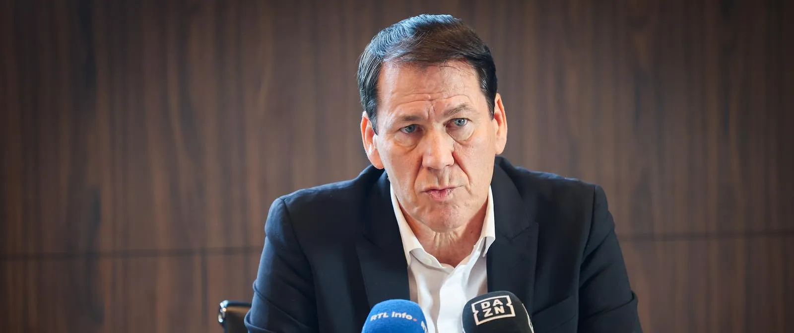 « Onrechtvaardig en onbegrijpelijk »: Garcia hekelt het ontslag van Nicky Hayen… en wordt teruggefloten! - Circus Daily