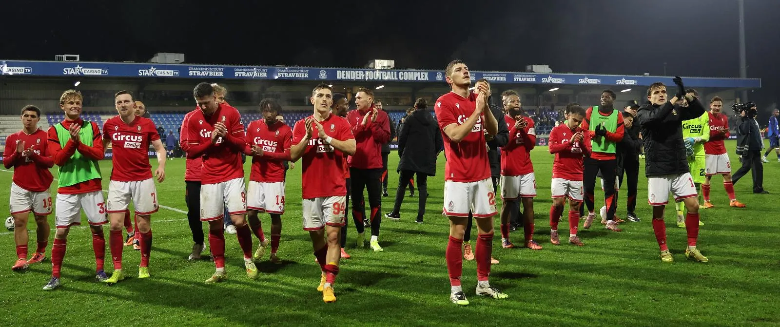 « We moesten reageren »: de reactie van de Standard-spelers na de zege in Dender - Circus Daily