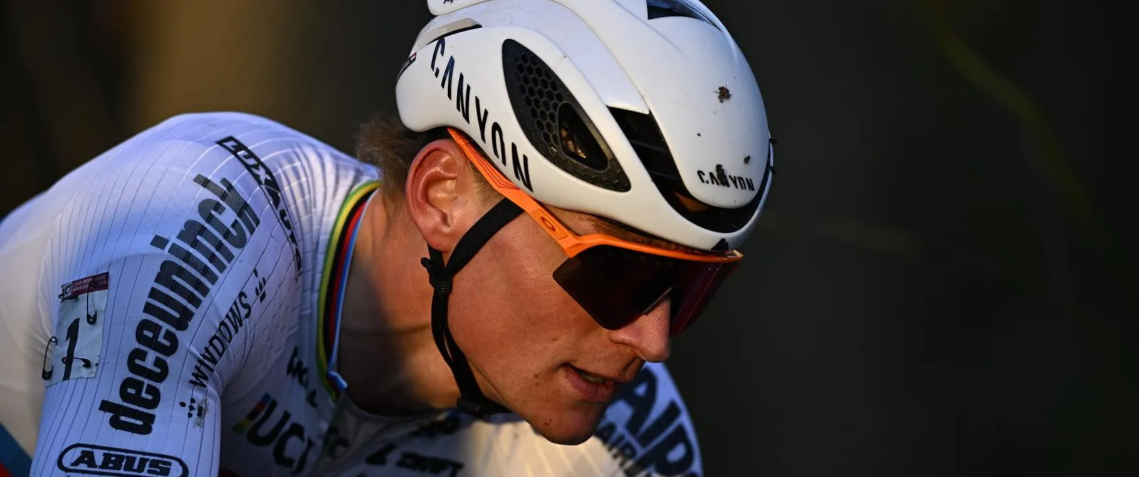 Vierde opeenvolgende zege in Gavere voor Mathieu van der Poel - Circus Daily