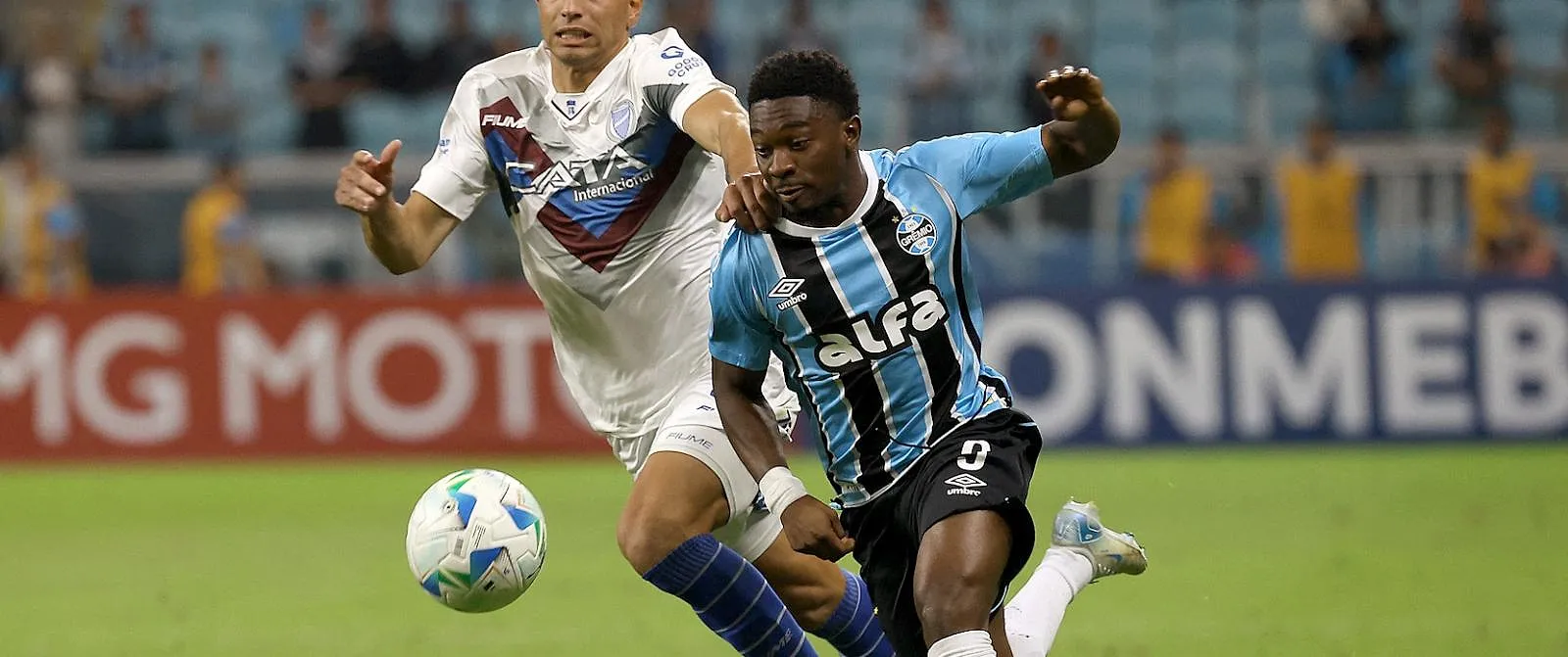 Francis Amuzu: “Ik heb eraan gedacht om deze zomer terug te keren naar Anderlecht” - Tom Oliver