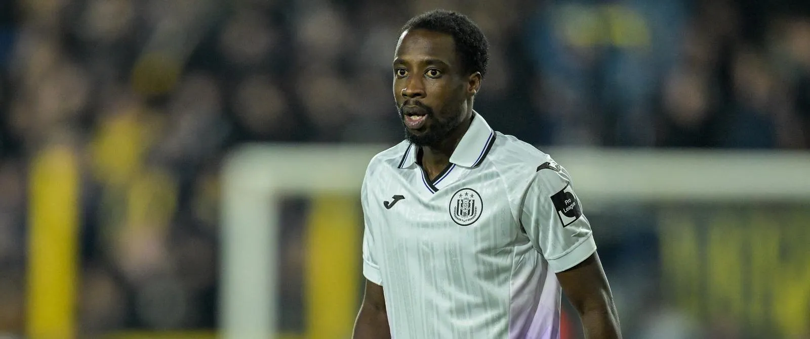 Een verrassende bestemming voor Majeed Ashimeru? Een Pro League-club wil hem aantrekken! - Circus Daily