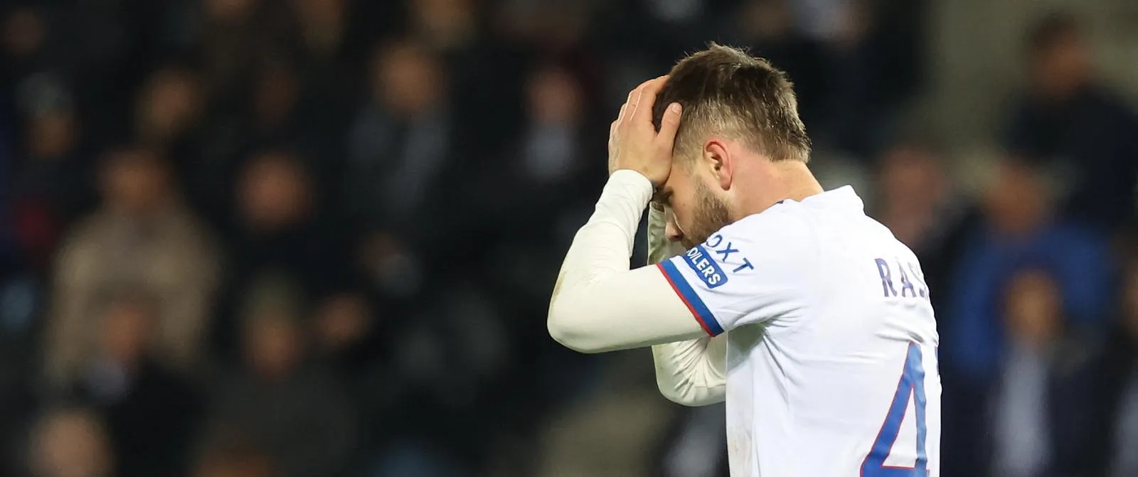 Het ongepaste gebaar van Nicolas Raskin: Rode Duivel in Schotland het onderwerp van een politieonderzoek! - Circus Daily