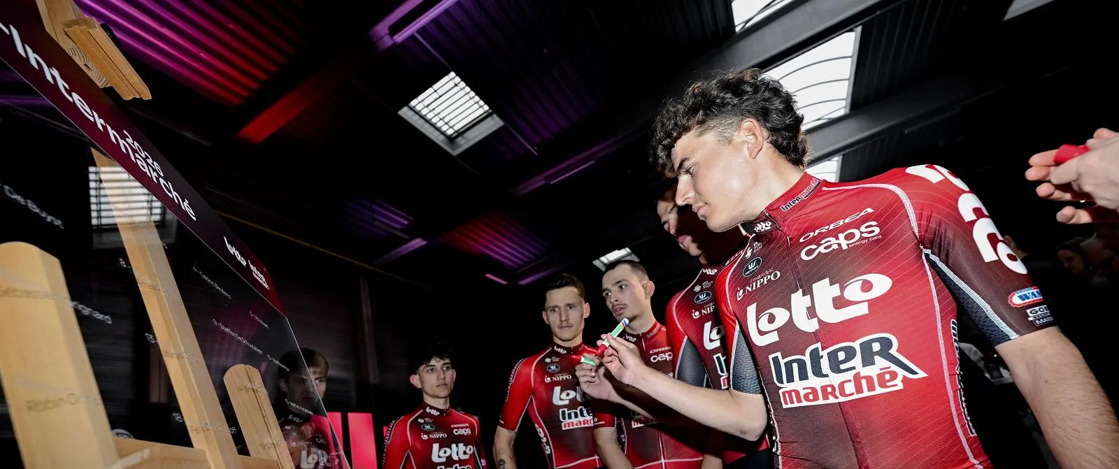 Jarno Widar kijkt uit naar profdebuut: « Mijn droom is al uitgekomen » - Belga