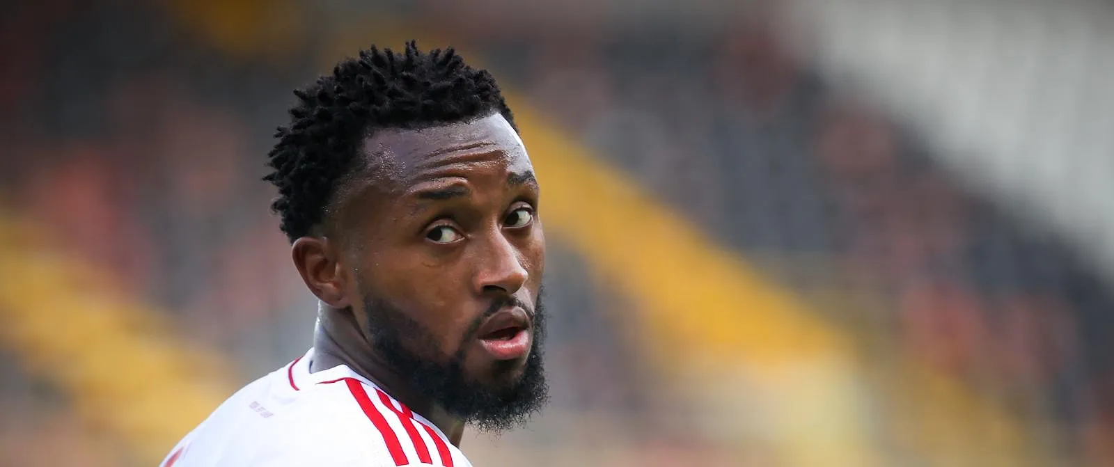 Een voormalige middenvelder van Standard binnenkort bij La Louvière? - Circus Daily