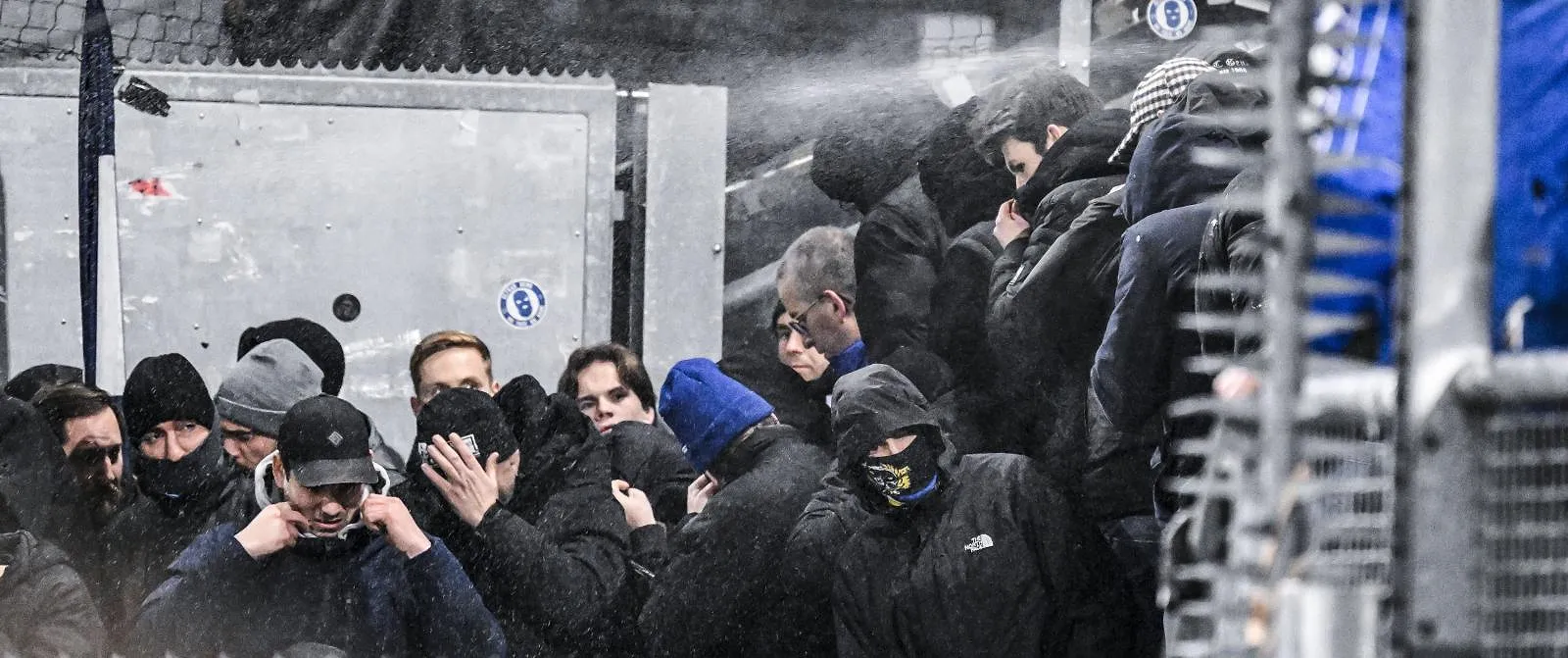 Incidenten bij Utrecht – Genk: Limburgse club zal supporters terugbetalen die de match niet konden bijwonen - Belga