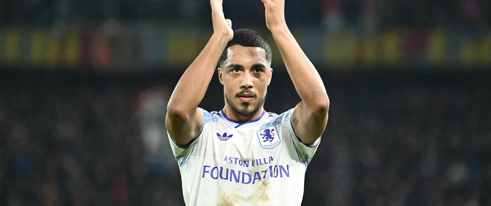 Wat is er gebeurd tussen Emery en Tielemans? De beelden van de clash tussen de Rode Duivel en zijn coach! - Circus Daily