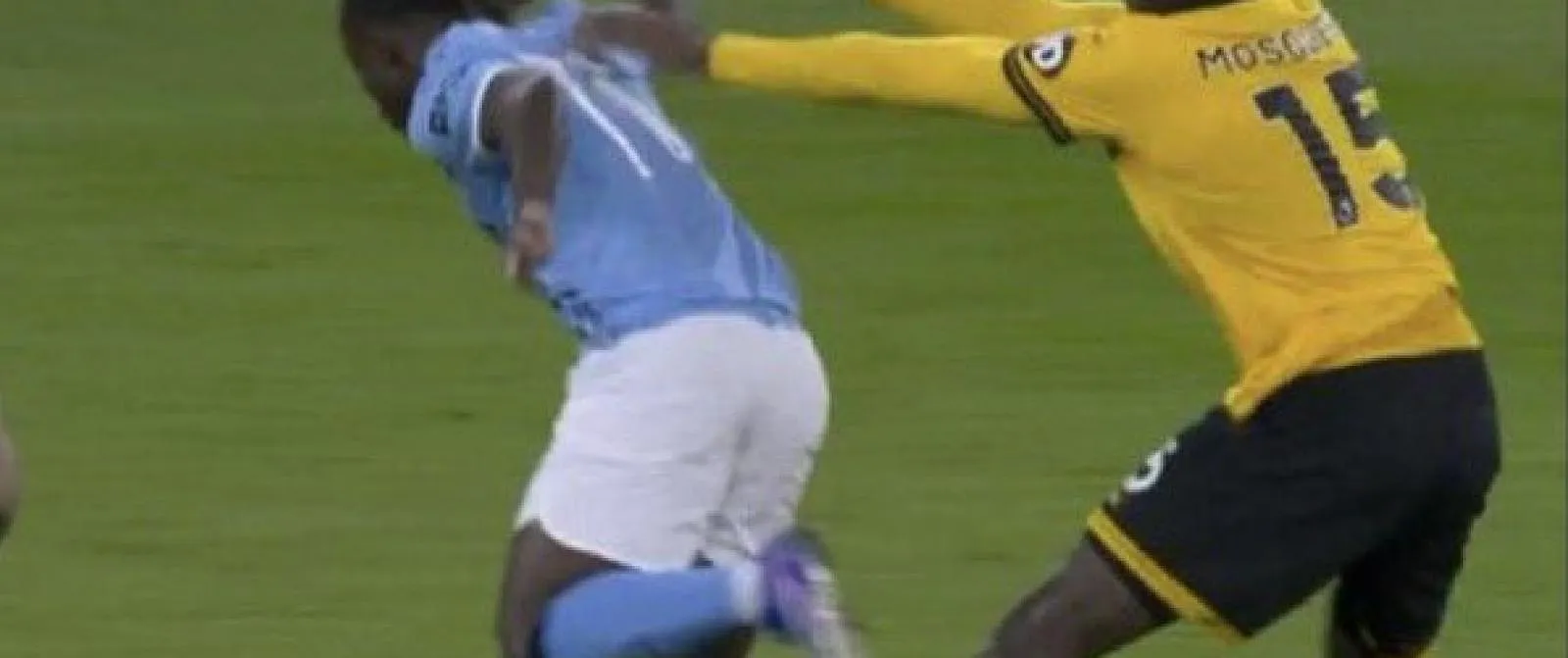 Jérémy Doku opnieuw slachtoffer van een zware tackle, Pep Guardiola is woedend - Circus Daily