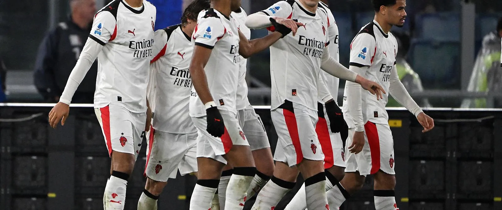 Jonge Belgen schitteren: De Winter scoort zijn eerste goal voor Milan, Duranville maakt geslaagde start bij Basel - Circus Daily en Belga