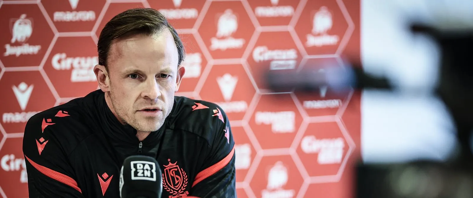 Vincent Euvrard staat mogelijk voor ontslag: «Op zich maakt ontslagen worden me niet zo bang» - Circus Daily