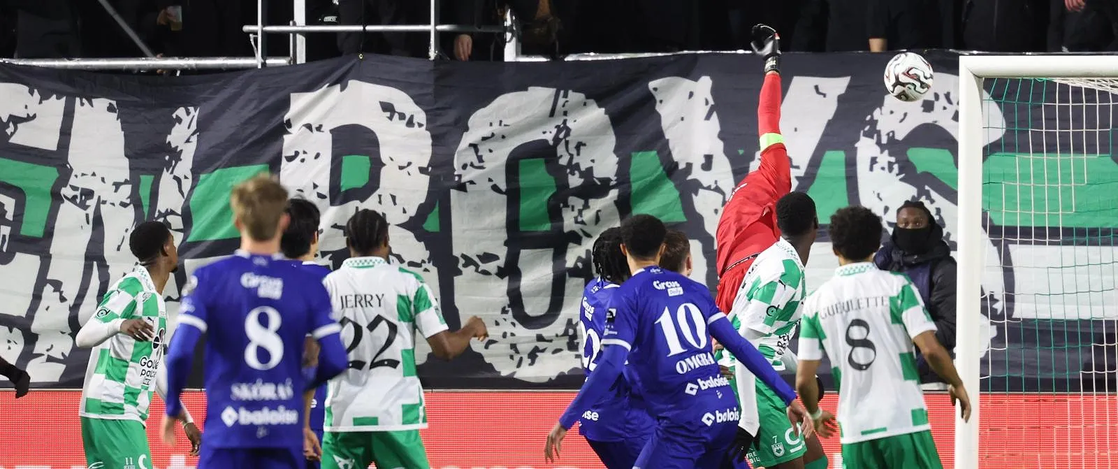 Gent ziet zegereeks eindigen door gelijkspel op veld van stug La Louvière - Belga