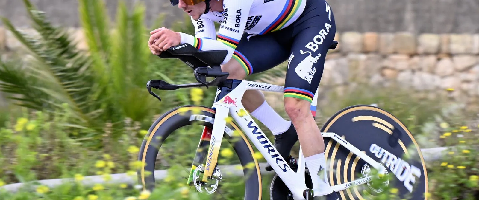 Drie op een rij voor Remco! De Belg wint ook de Trofeo Andratx-Pollença en kent een perfecte seizoensstart - Belga