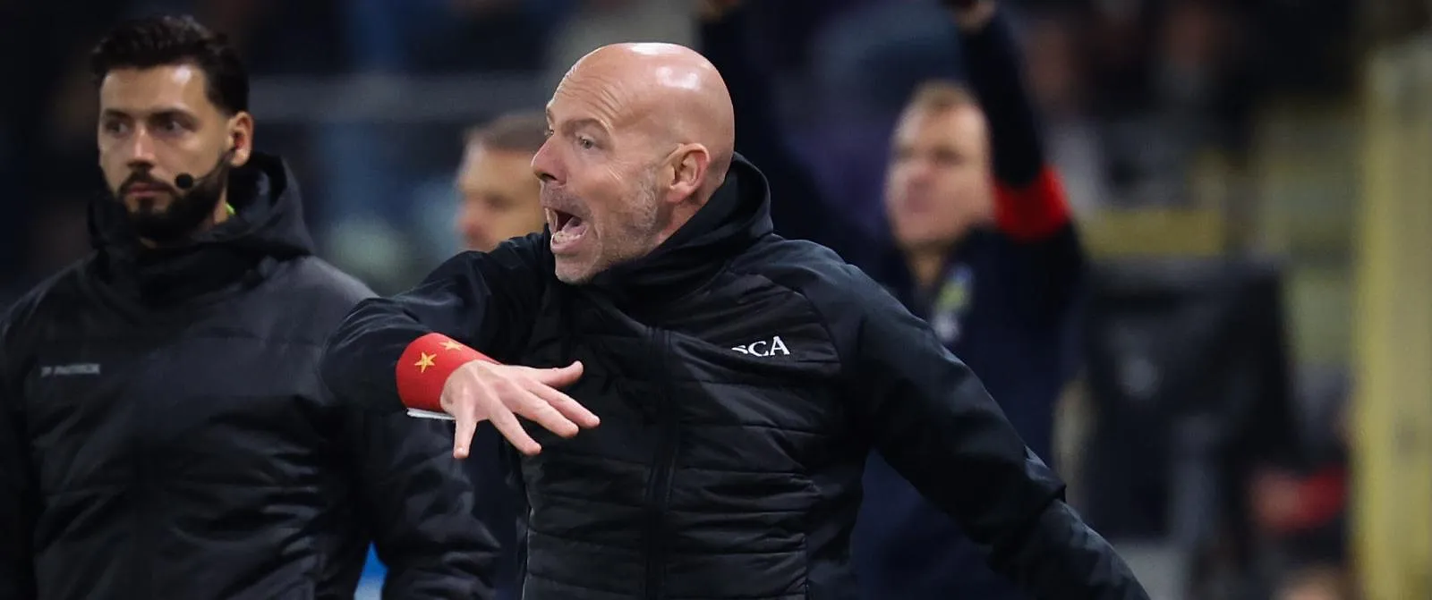 Brian Riemer zat op de tribune tegen Antwerp, maar niet met het oog op een comeback - Circus Daily