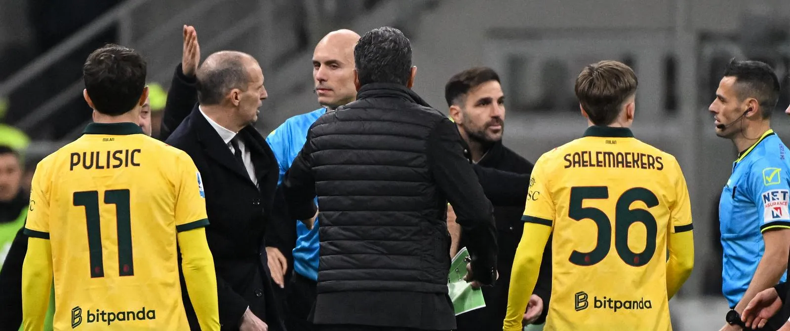 De vuile actie van Fabregas op Saelemaekers: “Ik hoop dit nooit meer te doen” (video) - Tom Oliver