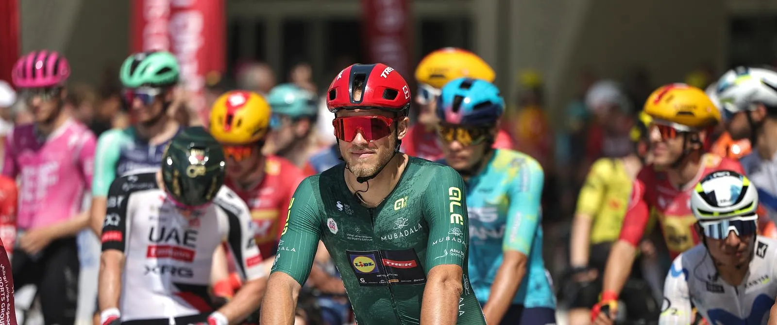 UAE Tour : Isaac del Toro geeft eindzege niet meer uit handen, Jonathan Milan wint slotrit - Belga