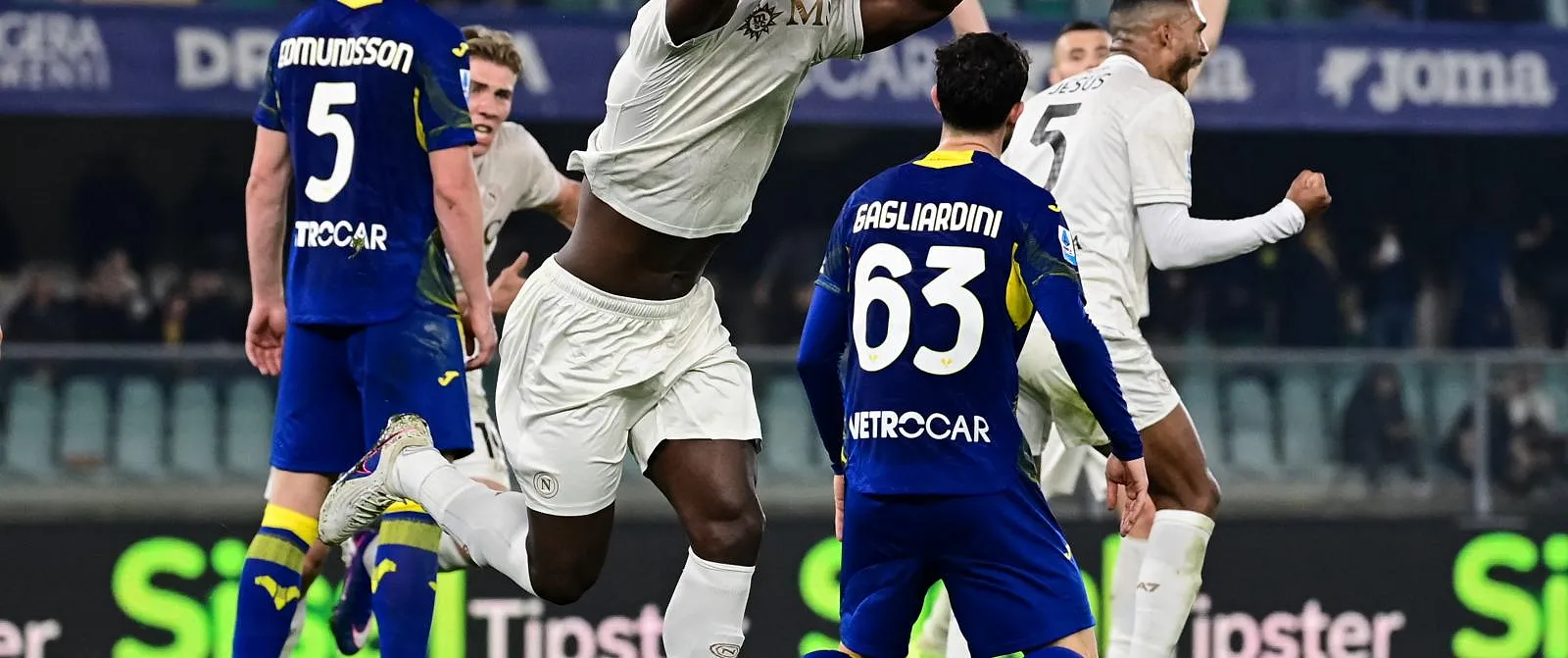 Emotionele Lukaku bezorgt Napoli in de 96e minuut de zege! - Circus Daily