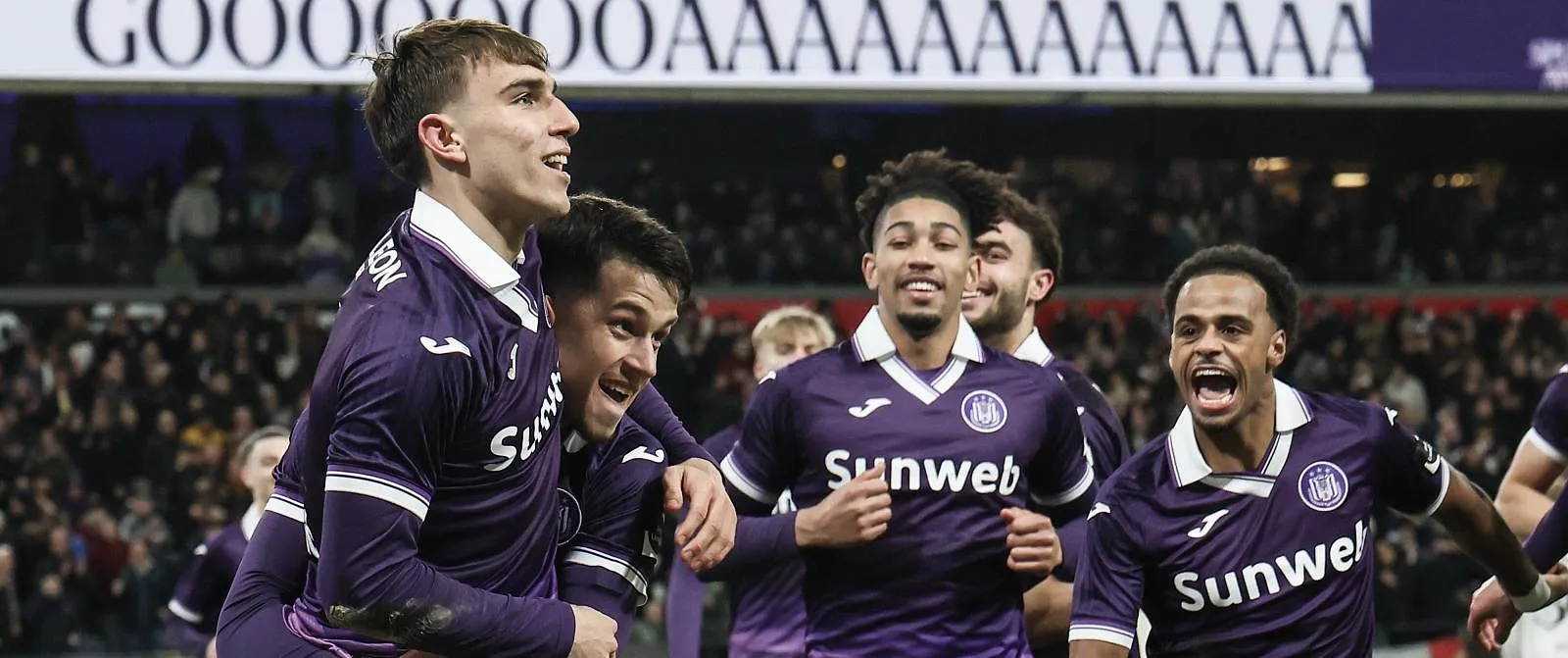 Anderlecht rekent vlot af met OHL (5-1) en zet (bijna) stap richting de Play-offs - Belga