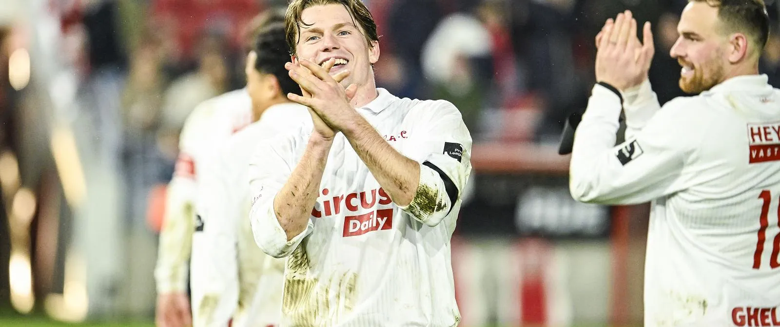 “We gaan alles geven in de drie resterende wedstrijden en dan zien we wel waar we staan”: de reactie van Daam Foulon na de zege van Antwerp tegen STVV - Circus Daily