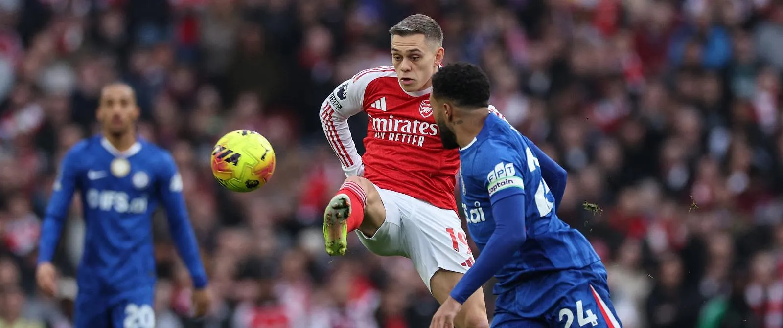 Trossard en Arsenal trappen niet in de val van Chelsea en houden City op vijf punten - Circus Daily