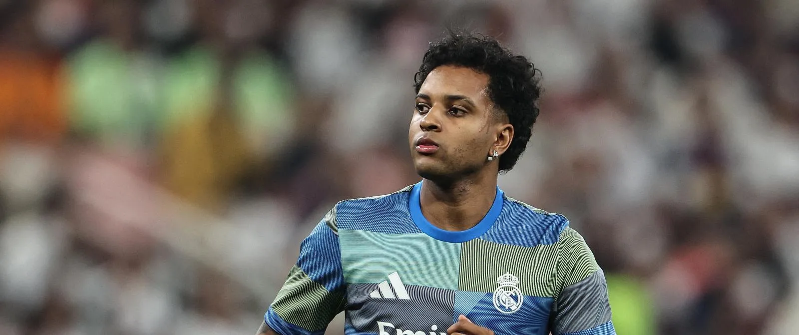Noodlot slaat toe bij de Seleção: Rodrygo mist het WK 2026! - Real Madrid's Brazilian forward #11 Rodrygo warms up prior to the start of the Spanish Super Cup final football match between FC Barcelona and Real Madrid at the King Abdullah Stadium in Jeddah on January 11, 2026. Fadel SENNA / AFP - Circus Daily