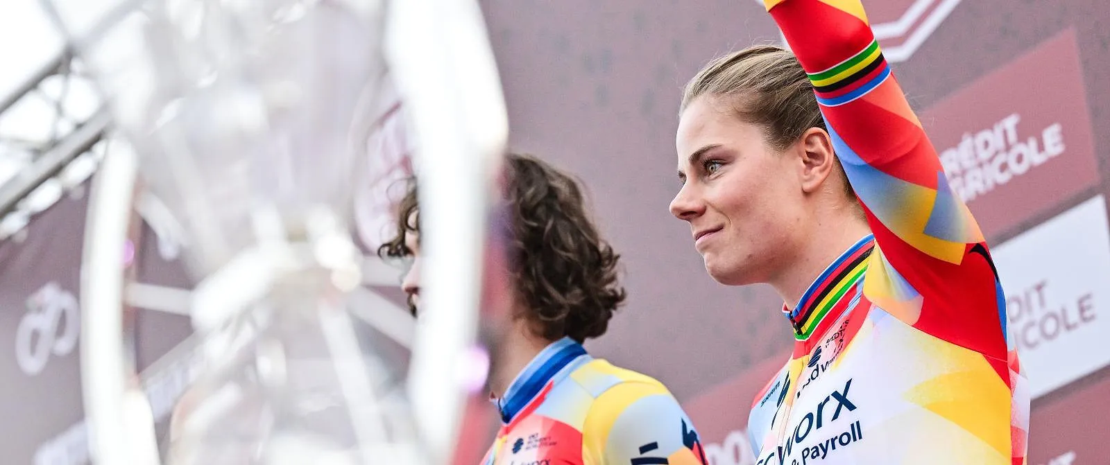 “Dat zou normaal gezien voldoende moeten zijn”: Lotte Kopecky op jacht naar een derde zege in de Strade Bianche - Circus Daily