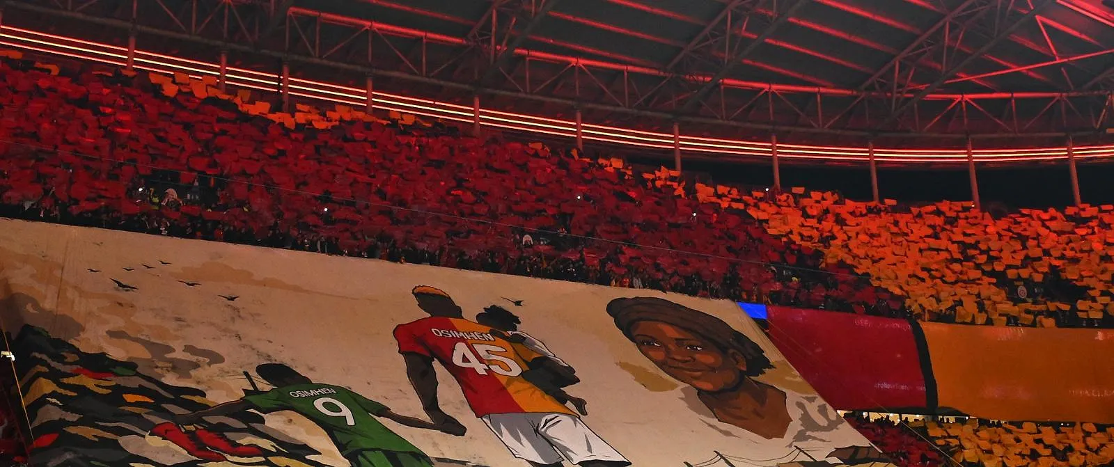 “Wij zijn een familie, en familie is alles”: het prachtige tifo van de Galatasaray-supporters voor Osimhen - Circus Daily